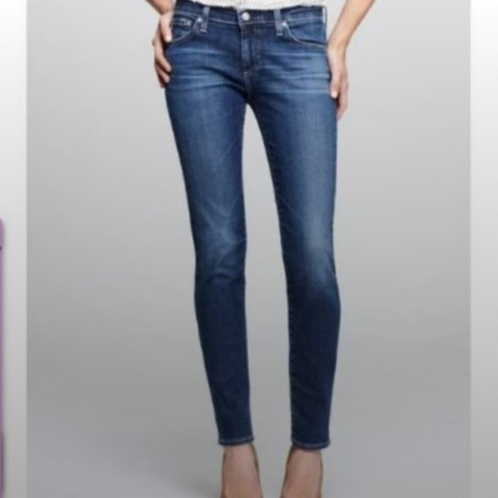 AG - The Stilt Cigarette Leg - Medium Wash - SIze 30